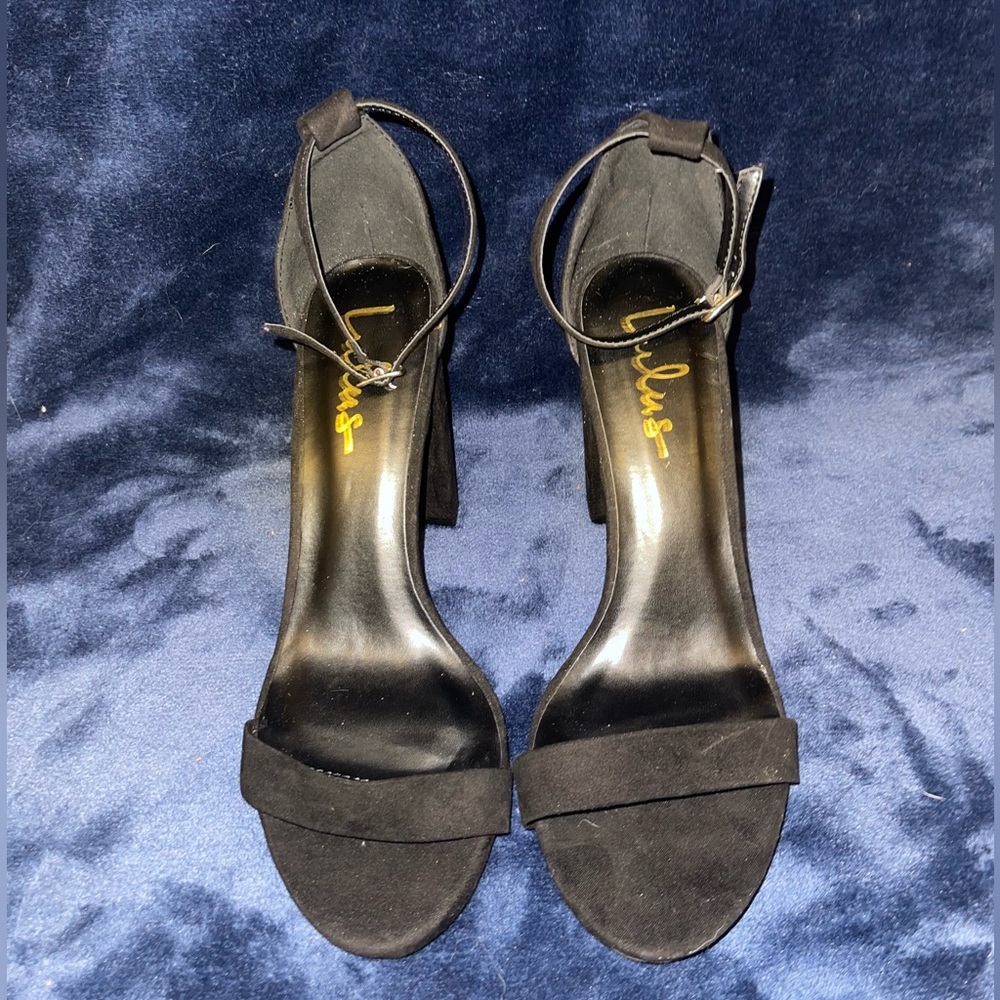 Lulu’s Size 10 Black Sandal Heels